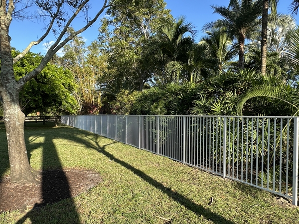 Aluminum Fence 51 - For a free estimate call 561.318.4788