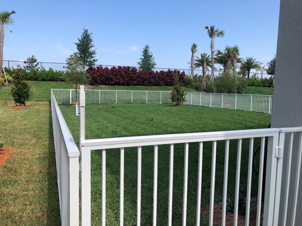 Aluminum Fence 52 - For a free estimate call 561.318.4788