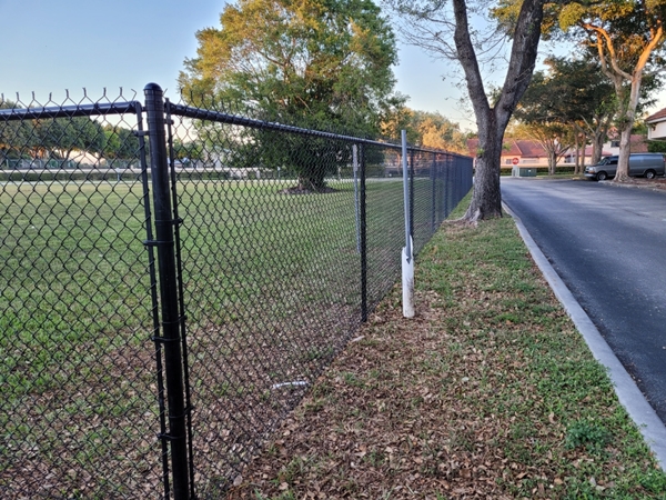 Chain Link Fence 12 - For a free estimate call 561.318.4788