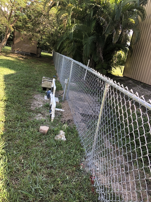 Chain Link Fence 41 - For a free estimate call 561.318.4788