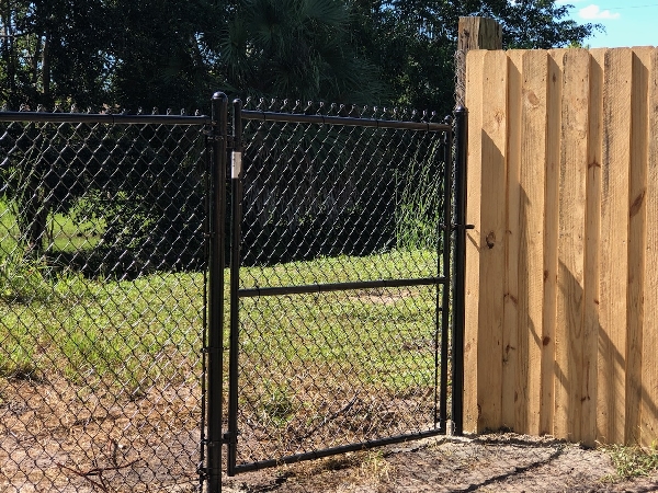 Chain Link Fence 23 - For a free estimate call 561.318.4788