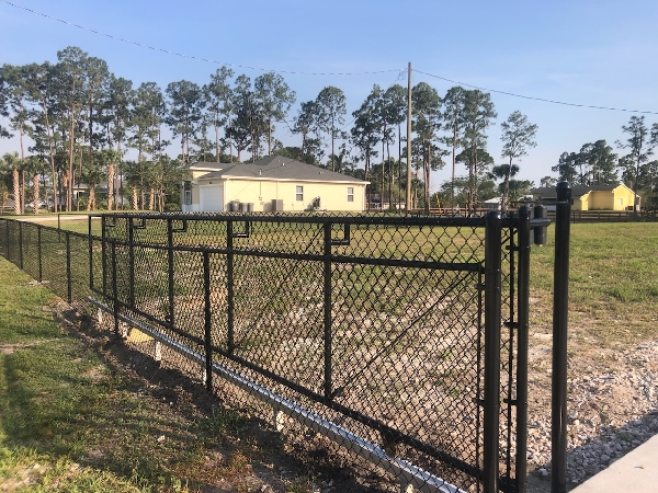 Chain Link Fence 28 - For a free estimate call 561.318.4788