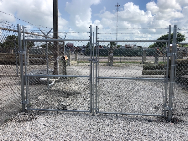 Chain Link Fence 32 - For a free estimate call 561.318.4788