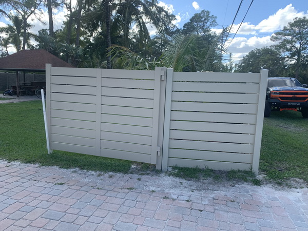 PVC Fence 12 - For a free estimate call 561.318.4788