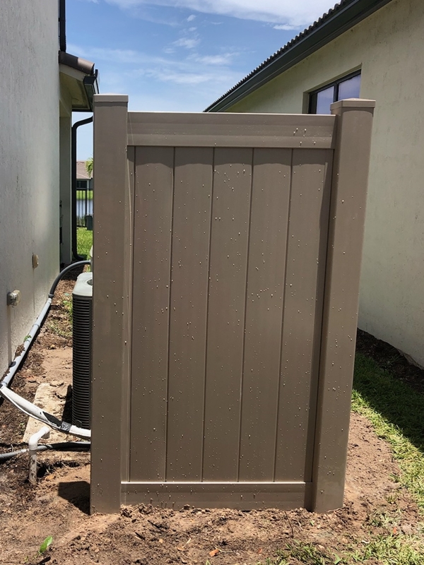 PVC Fence 34 - For a free estimate call 561.318.4788